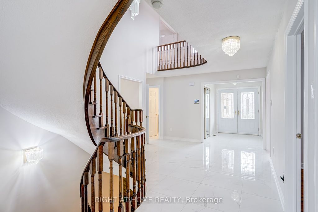 Photo of 46 Hewlett Crescent, Markham, ON L3P 7J8 (MLS # N13009654)
