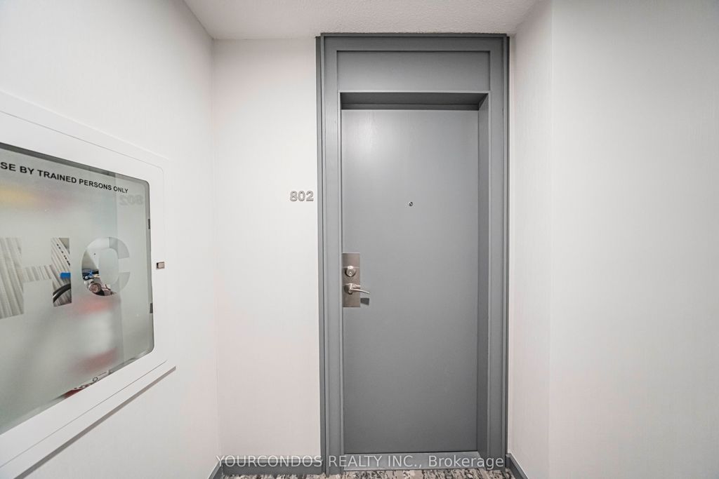 Photo of 18 Spring Garden Avenue #802, Toronto, ON M2N 7M2 (MLS # C12968514)