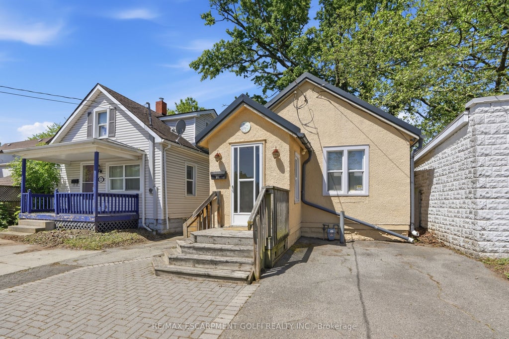 Photo of 15 Kent Street, Welland, ON L3B 3G9 (MLS # X13216106)