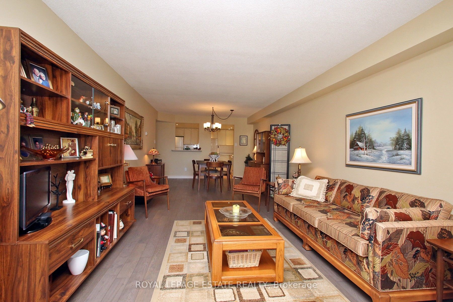 1091 Kingston Road 529