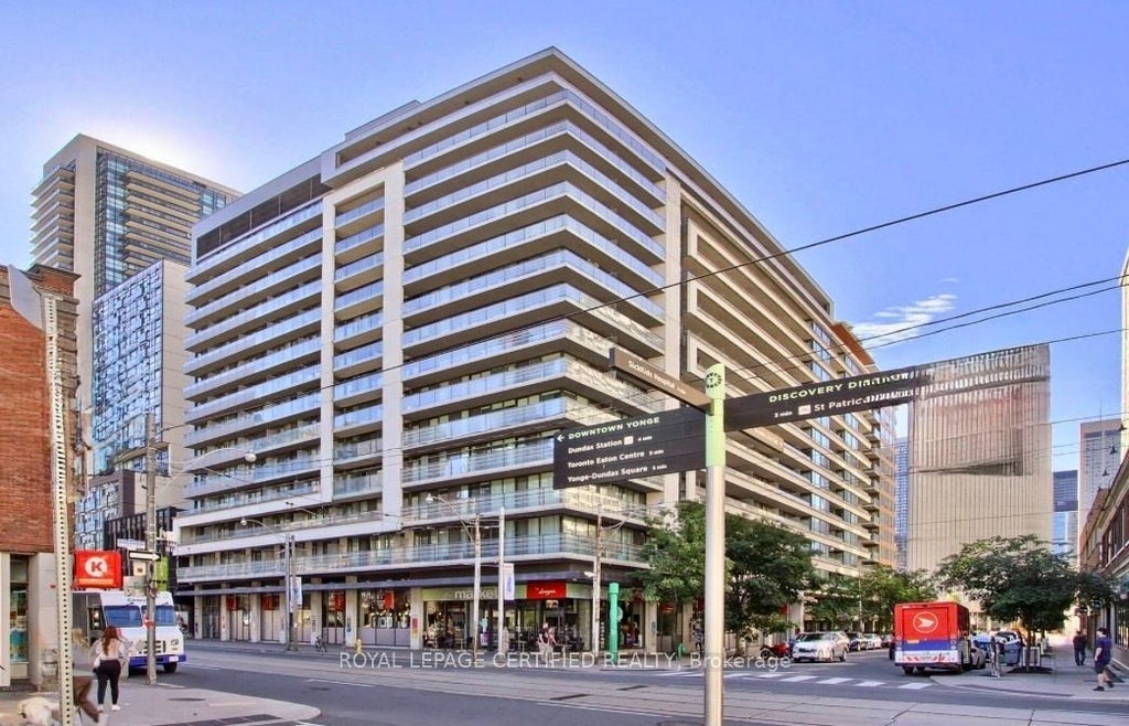 Photo of 111 Elizabeth Street #552, Toronto, ON M5G 1P7 (MLS # C13807620)