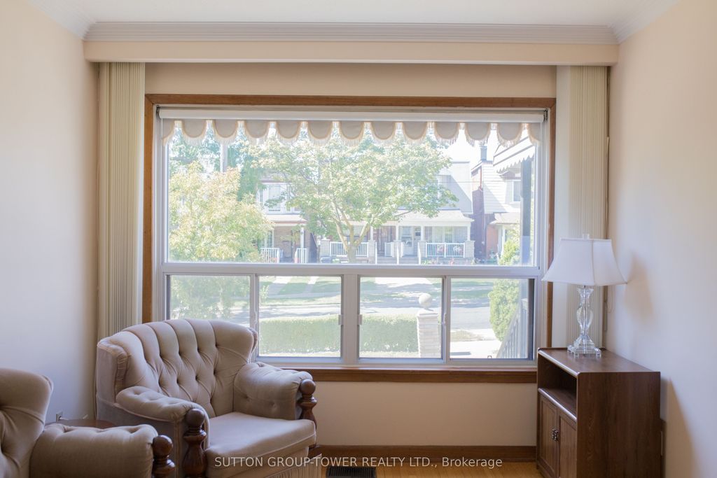 Photo of 107 Caledonia Road, Toronto, ON M6E 4S8 (MLS # W12391604)