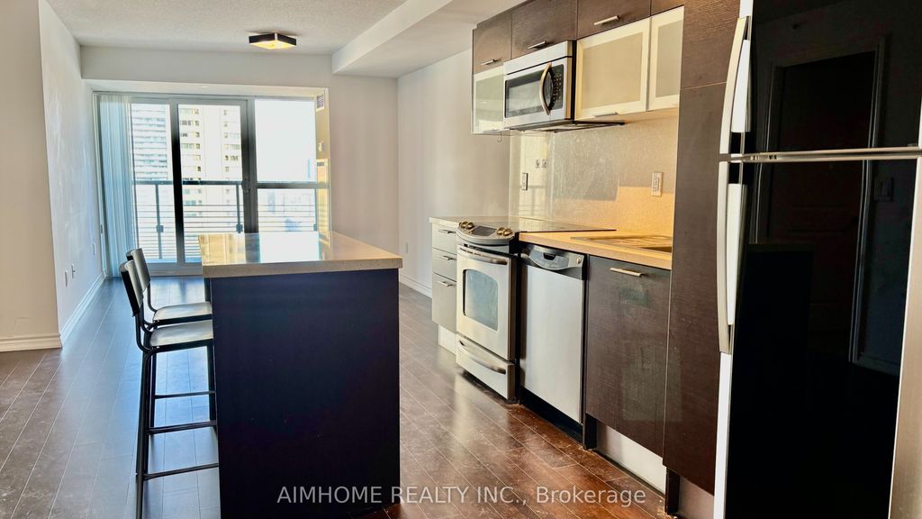 Photo of 386 Yonge Street #1405, Toronto, ON M5B 0A5 (MLS # C12705842)