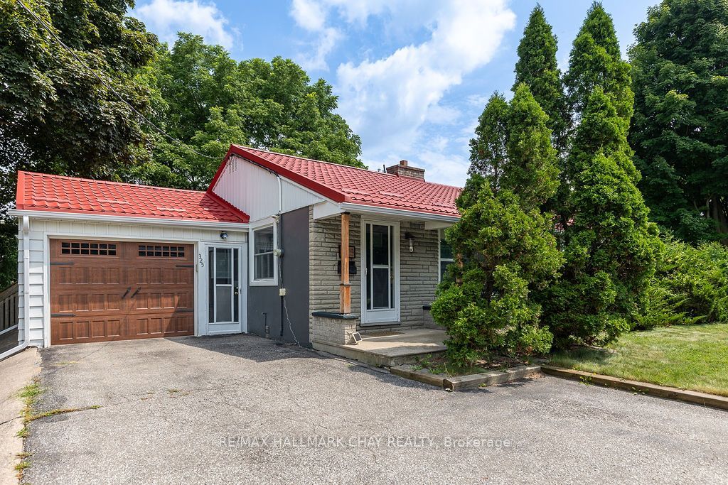 Photo of 325 Innisfil Street, Barrie, ON L4N 3G4 (MLS # S13232320)