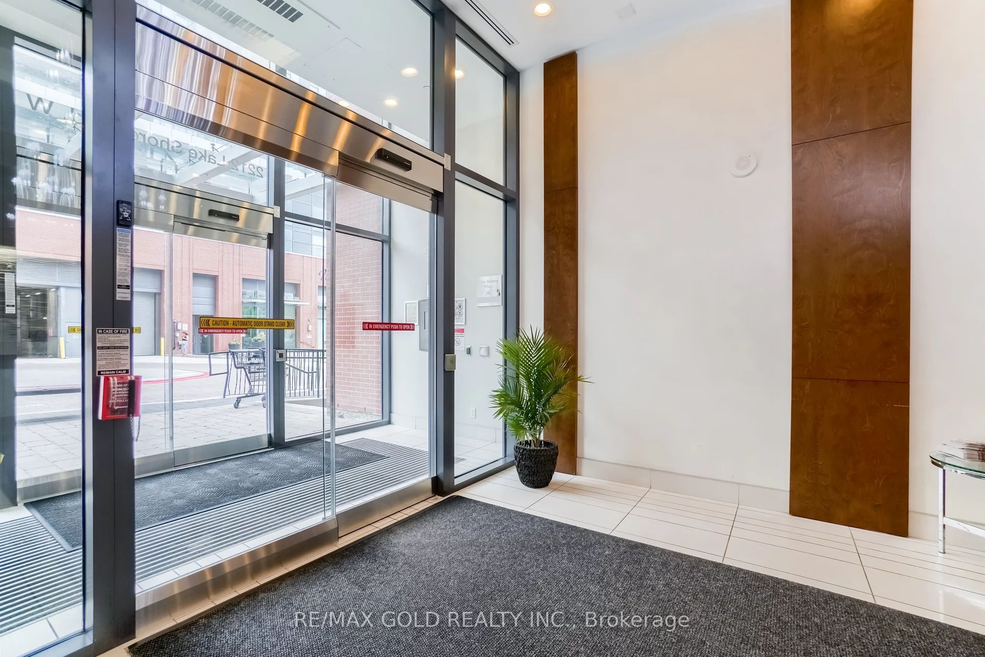 2212 Lakeshore Boulevard 3308