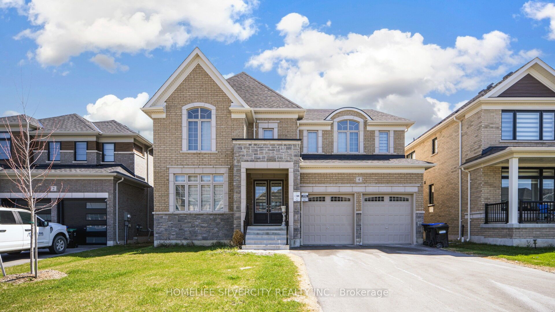 4 Sandhill Crescent