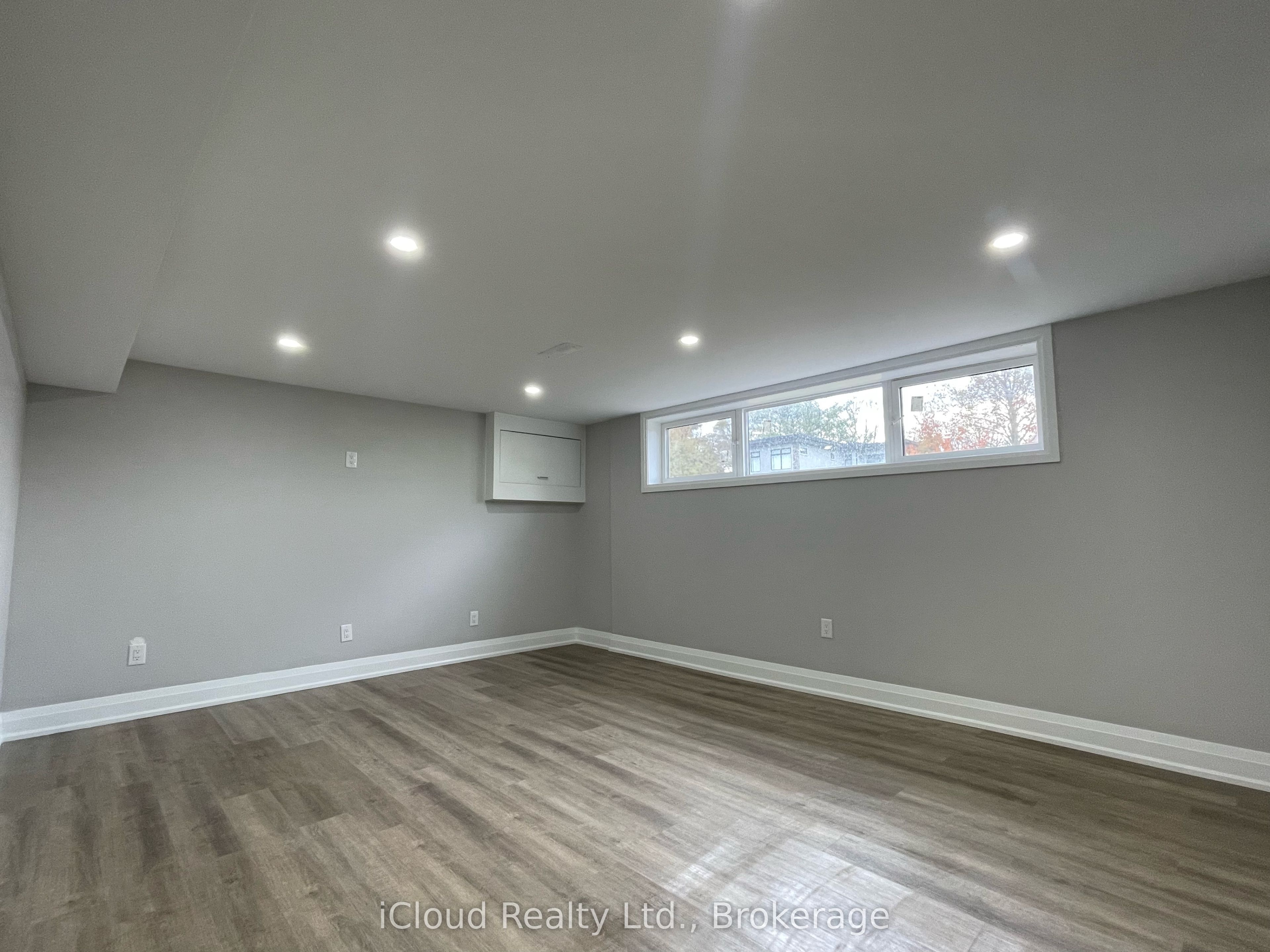 22 Decarie Circle Basement