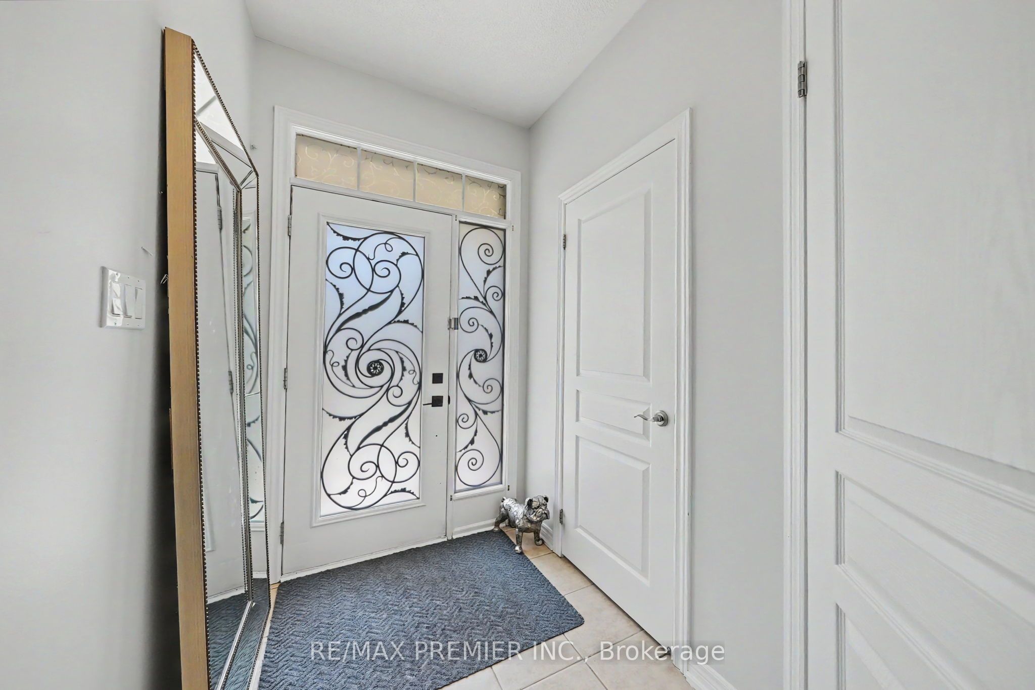 82 Chesterwood Crescent