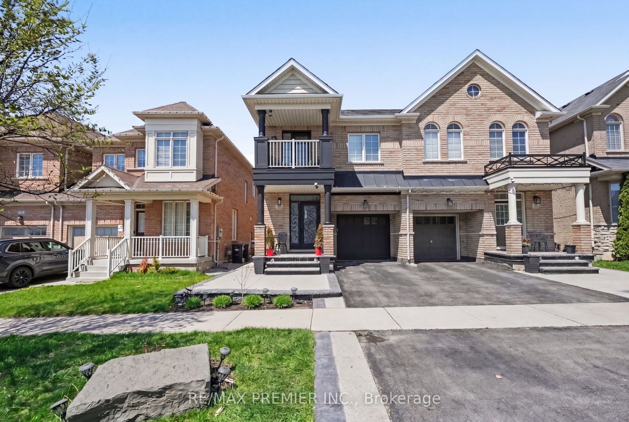 82 Chesterwood Crescent