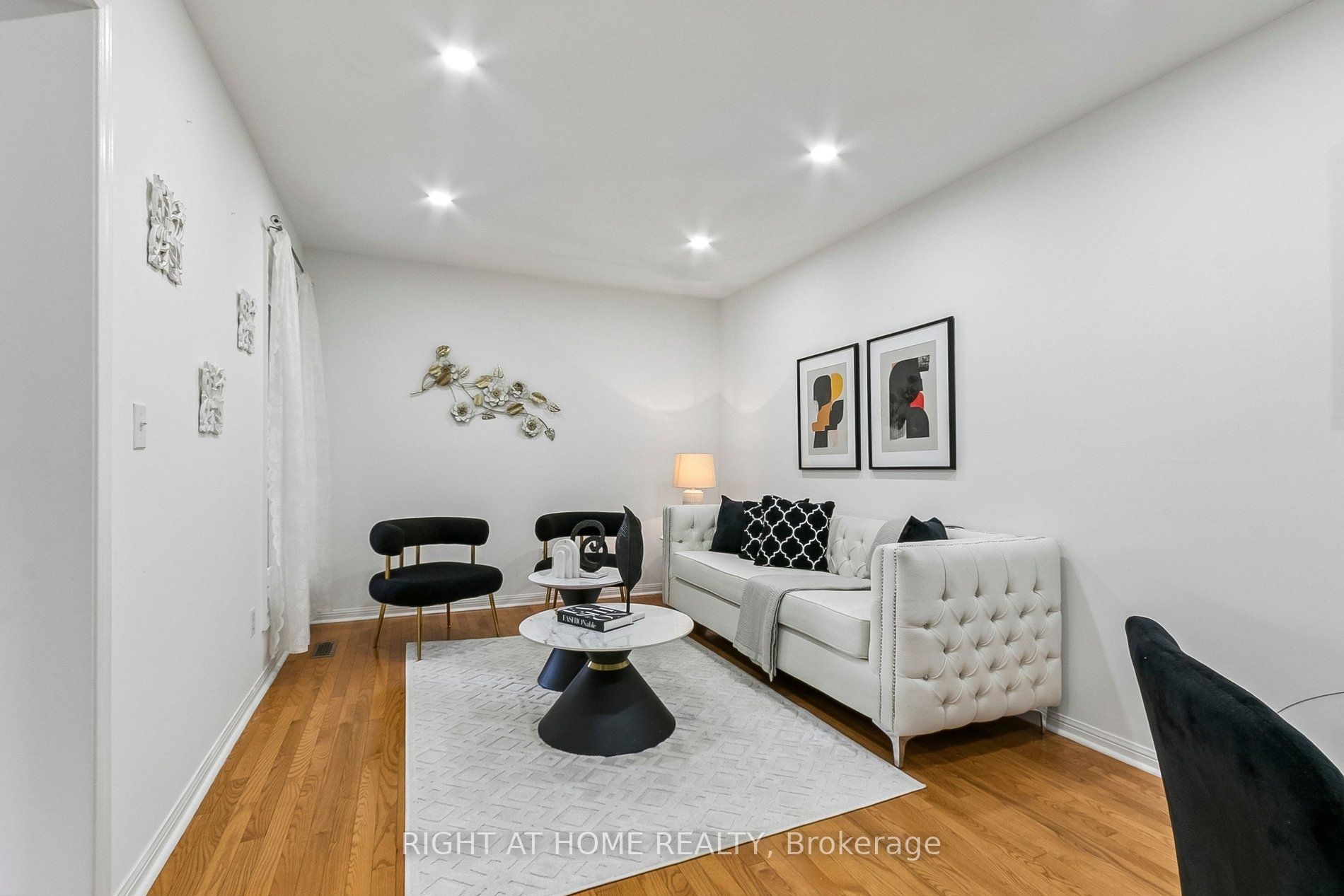 1373 Quest Circle