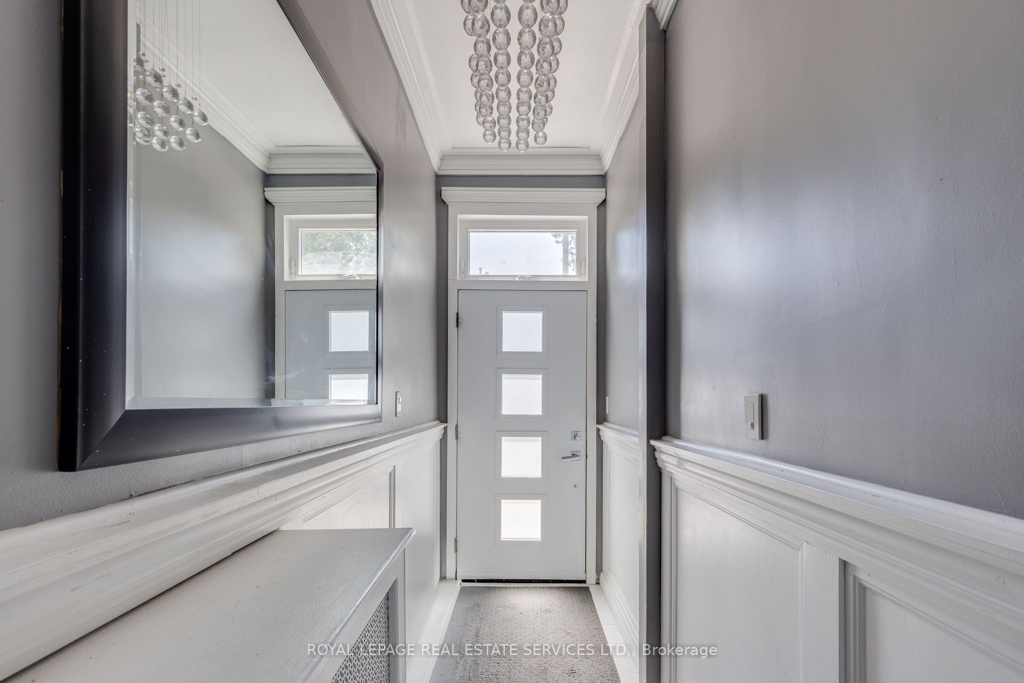 10 Follis Avenue