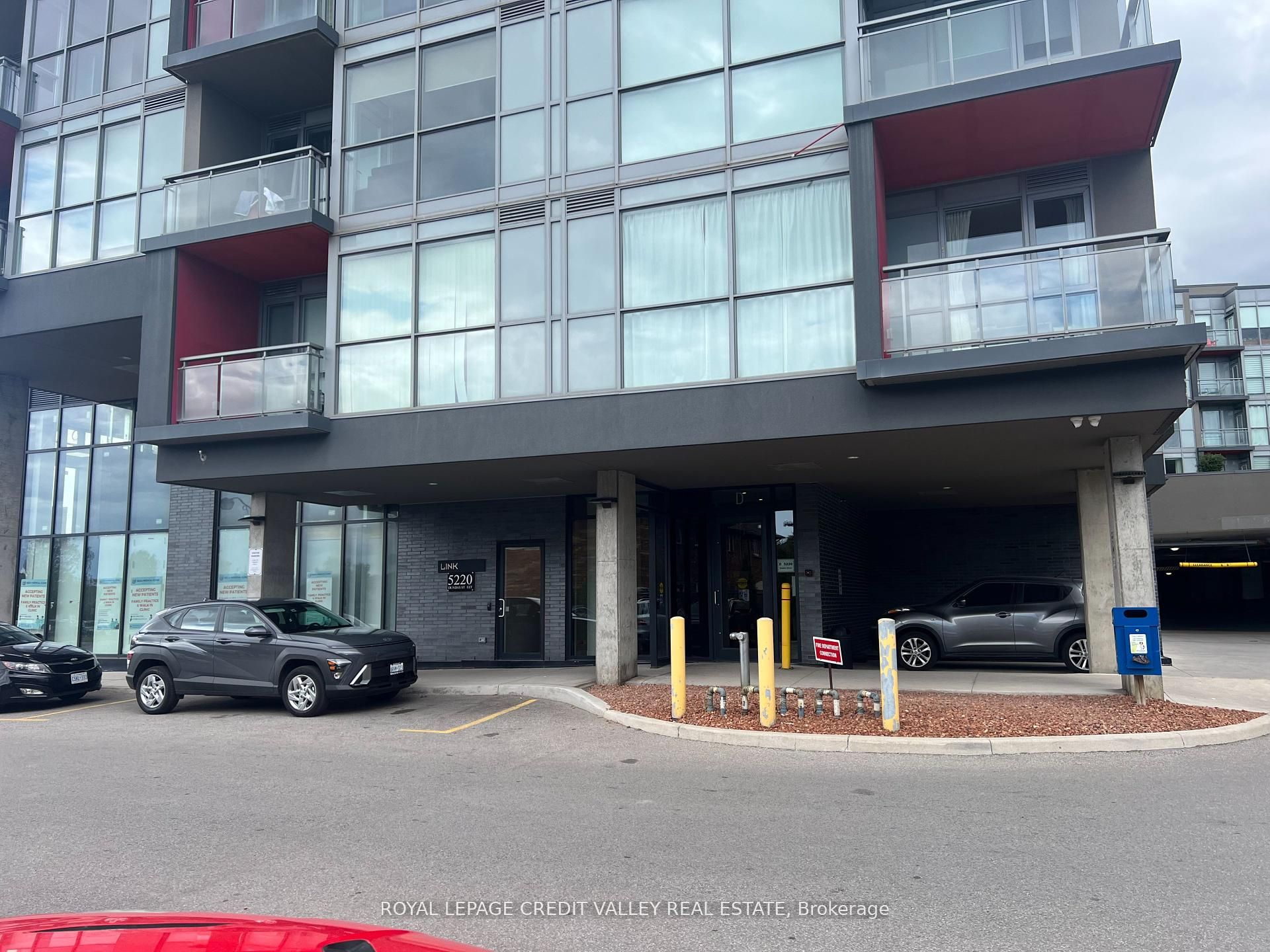 5220 Dundas Street D416