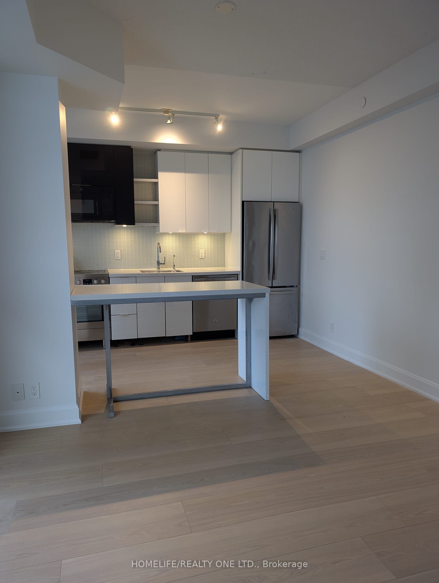 33 Shore Breeze Drive 3108