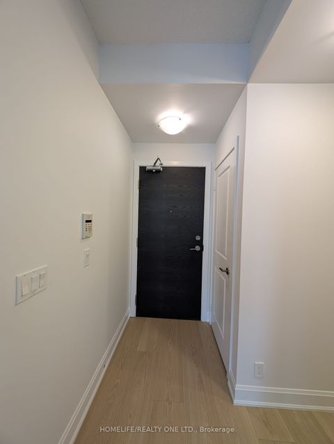 33 Shore Breeze Drive 3108 Toronto ON M8V 0G1