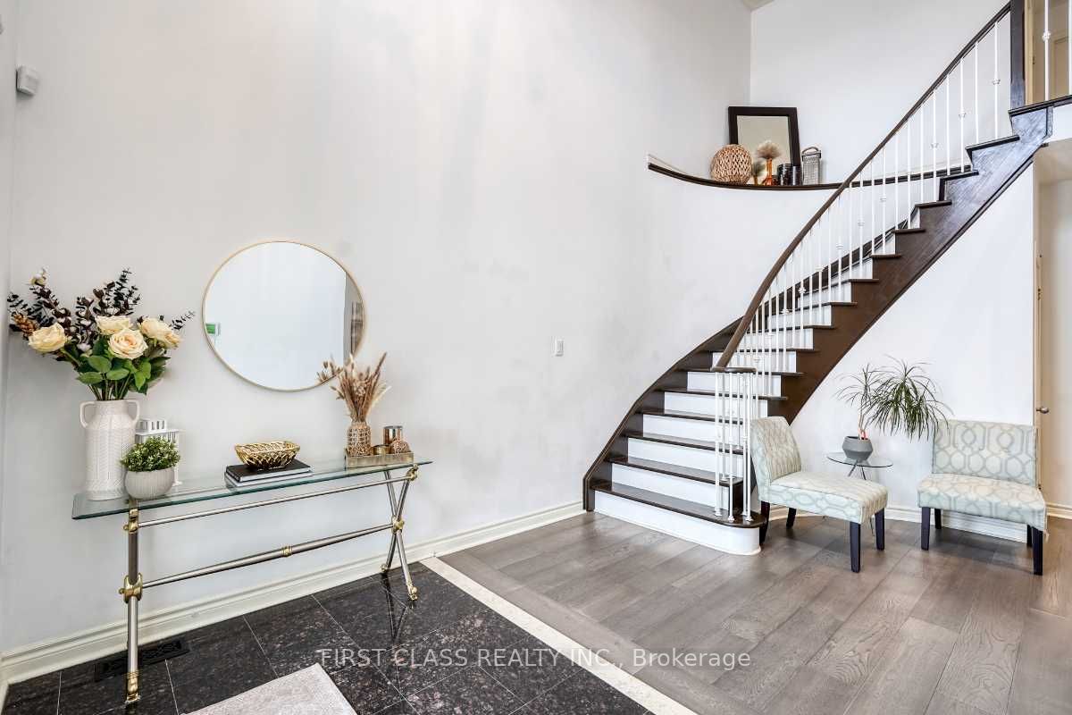 36 Brackenwood Avenue