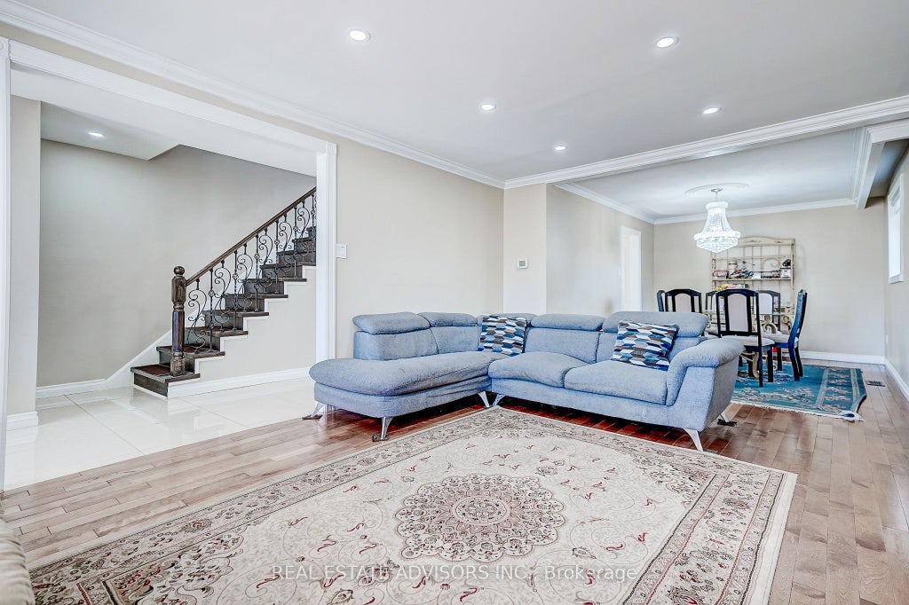 Photo of 1228 Jane Street N, Toronto, ON M6M 4X7 (MLS # W13659234)