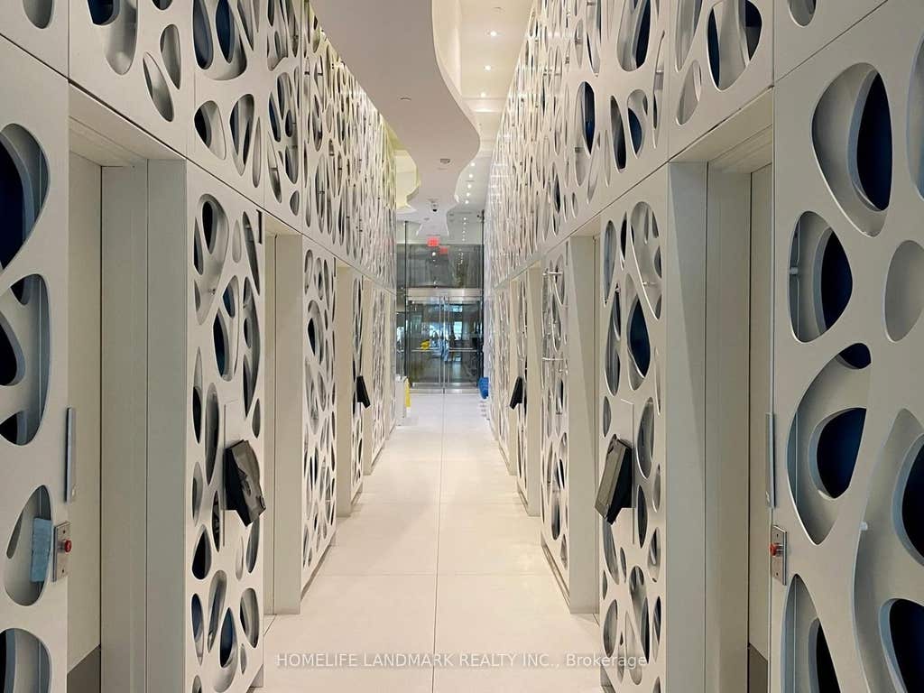 Photo of 1 bloor Street E #6608, Toronto, ON M4W 1A9 (MLS # C13486860)