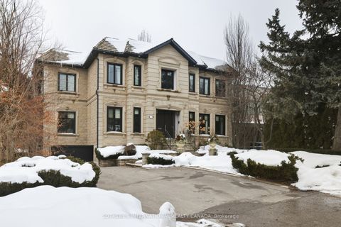 4 Ridgefield Road Toronto ON M4N 3H8