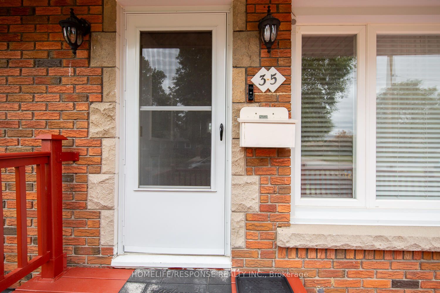 35 PARKDALE Drive