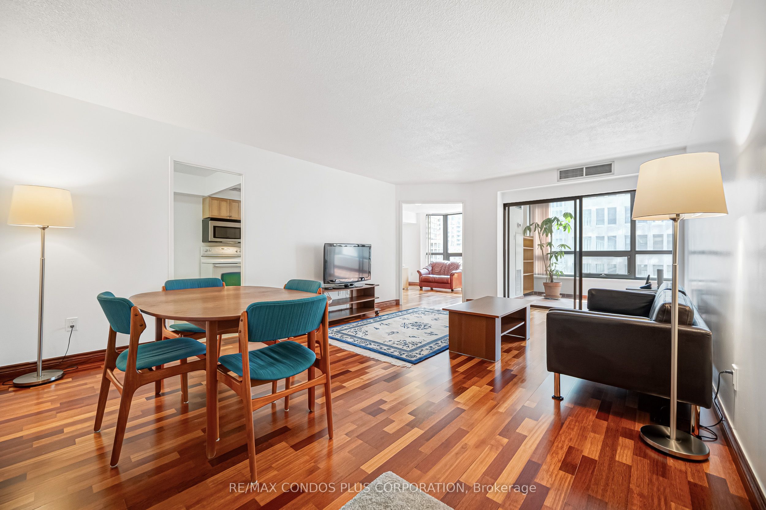 62 Wellesley Street W 803