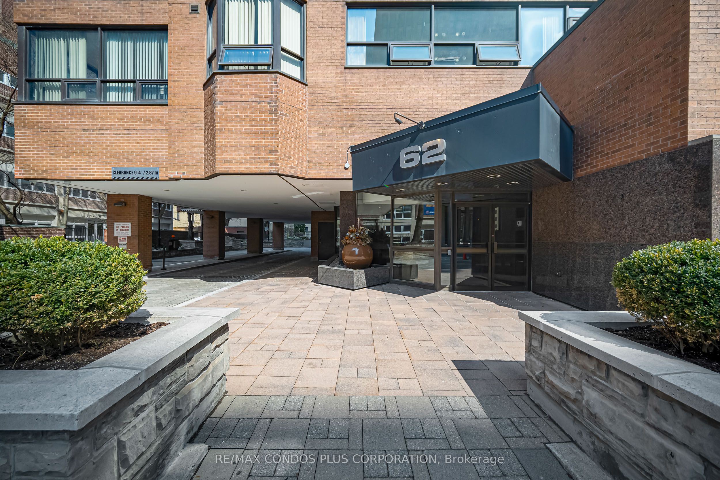 62 Wellesley Street W 803