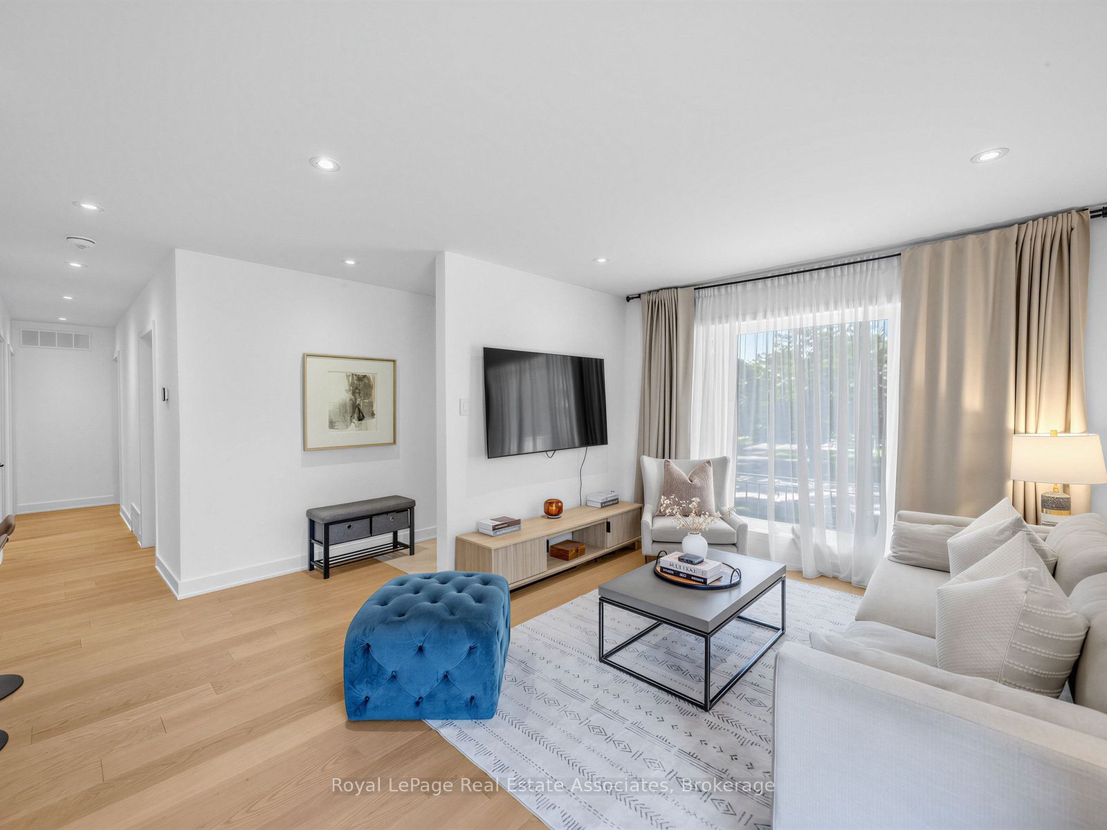 25 Treeview Drive