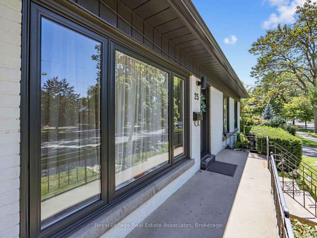 Photo of 25 Treeview Drive, Toronto, ON M8W 4B8 (MLS # W13785908)
