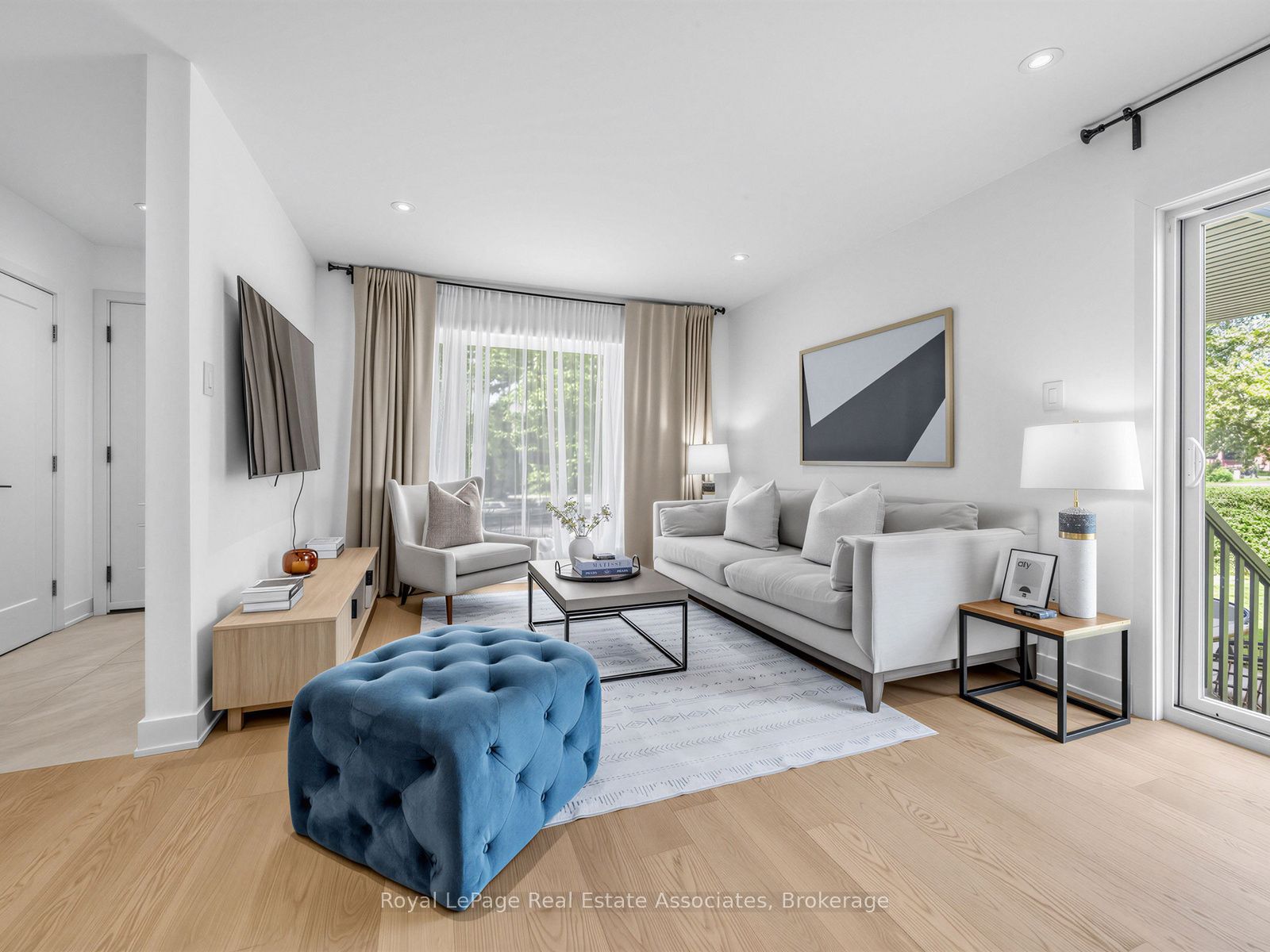25 Treeview Drive