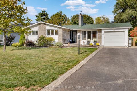 Photo of 118 Queensline Drive, Qualicum - Bruce Farm - Greenbelt and Area, ON K2H 7J5 (MLS # X12462048)