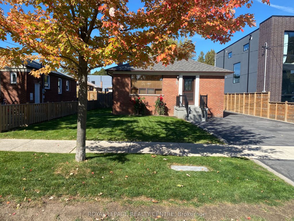 Photo of 8 Davick Drive, Toronto, ON M8W 2C9 (MLS # W12832818)