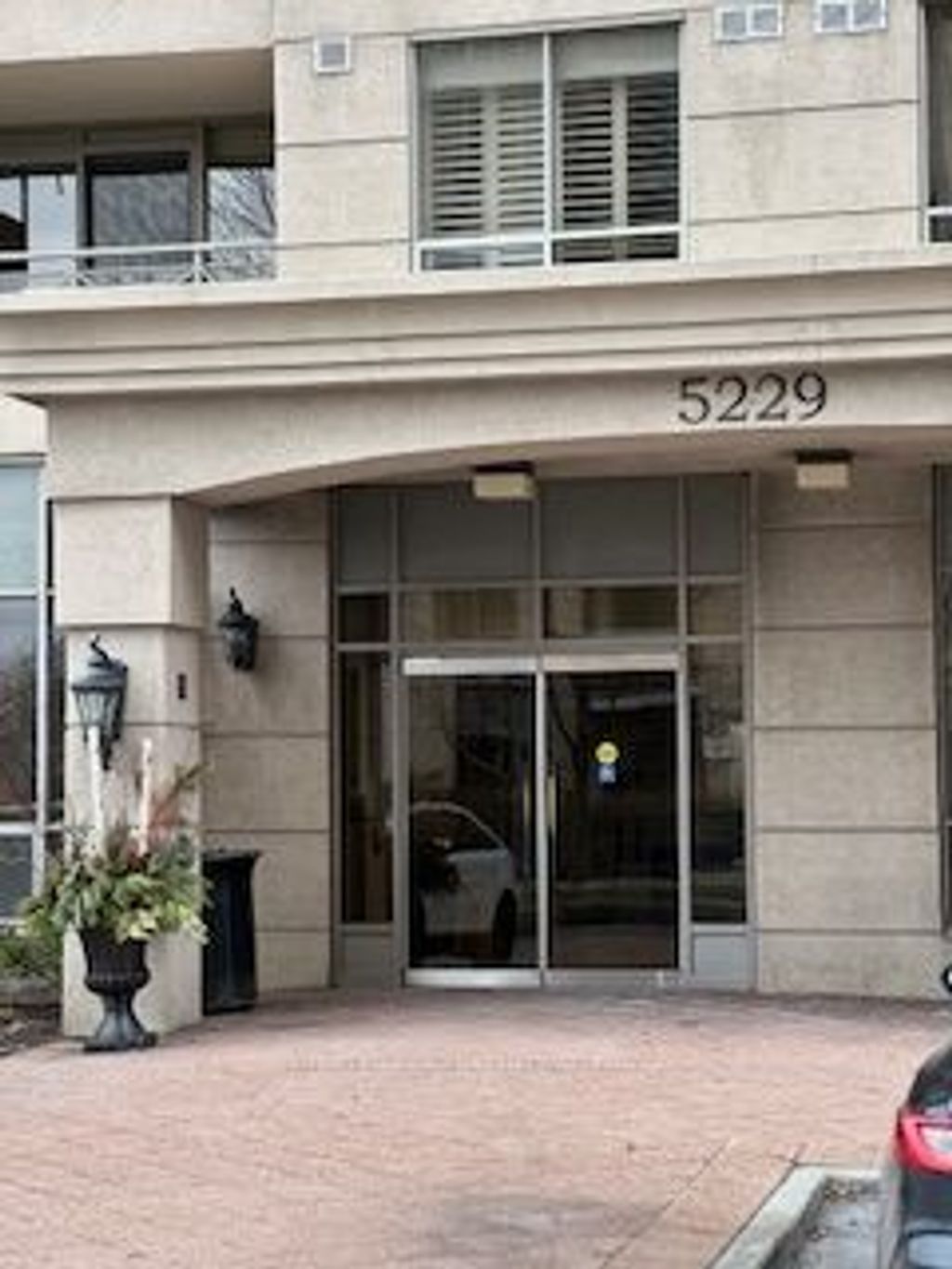 Photo of 5229 Dundas Street W #609, Toronto, ON M9B 6L9 (MLS # W12703958)