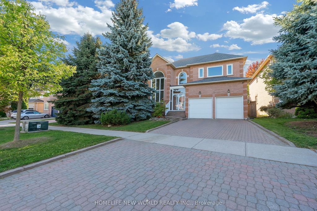 Photo of 99 Clarendon Drive, Richmond Hill, ON L4B 3W5 (MLS # N12457941)