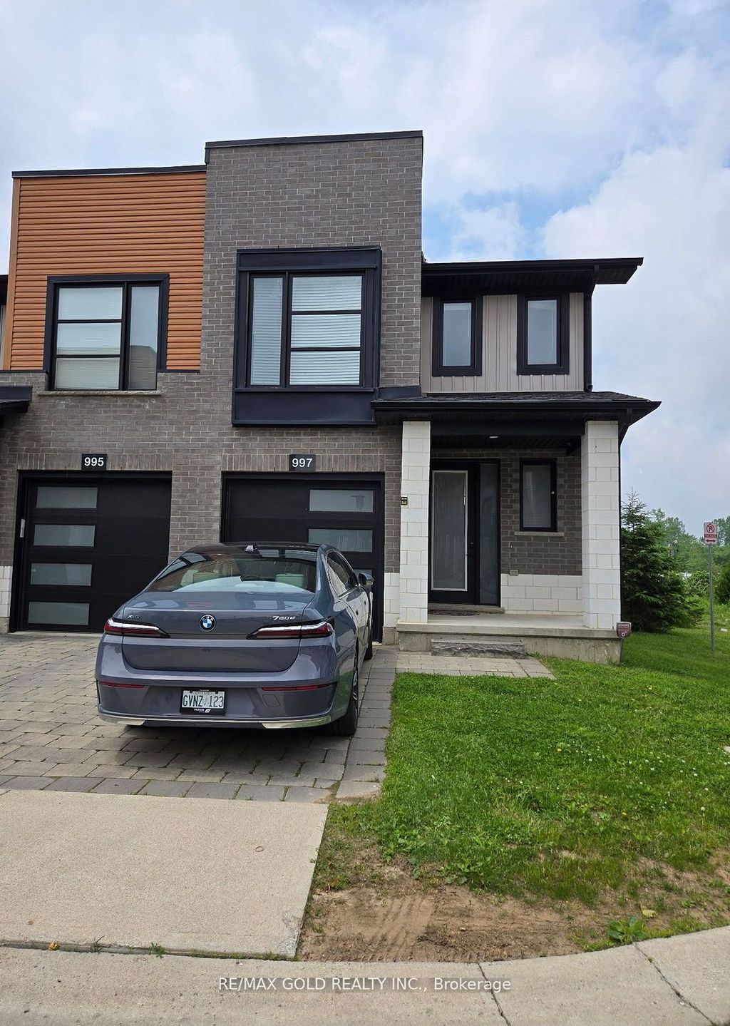 Photo of 997 West Village Square, London North, ON N6H 0J7 (MLS # X12689328)