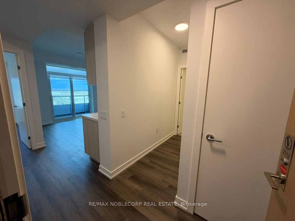 5 Meadowdale Road 2112