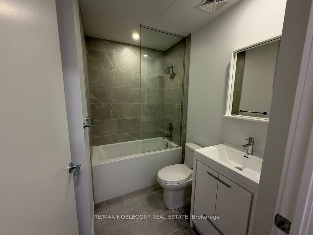 5 Meadowdale Road 2112