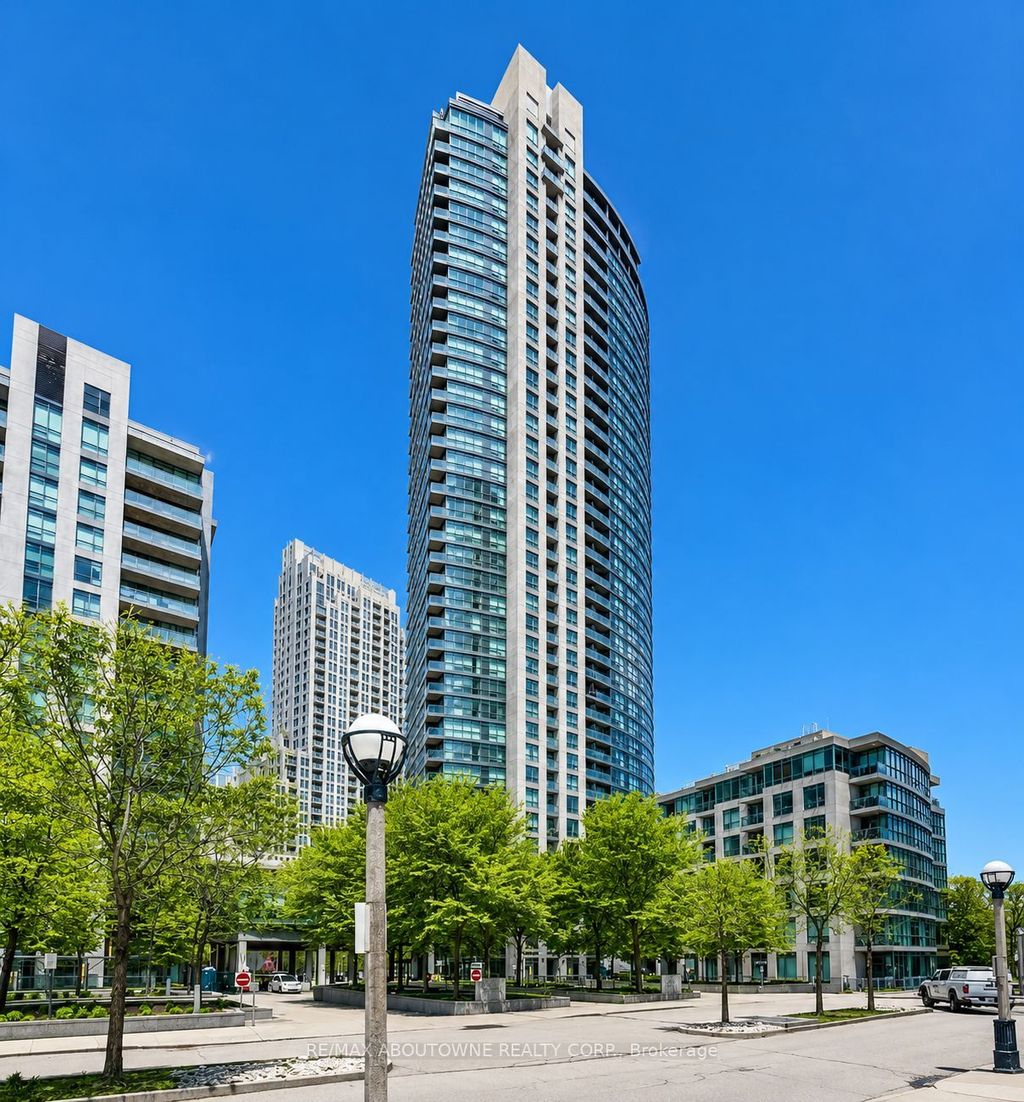 Photo of 215 Fort York Boulevard #3008, Toronto, ON M5V 4A2 (MLS # C13154212)