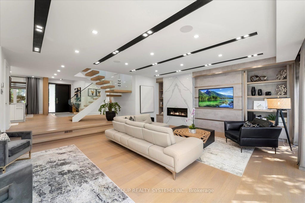 Photo of 146 Martin Grove Road, Toronto, ON M9B 4K9 (MLS # W13546310)