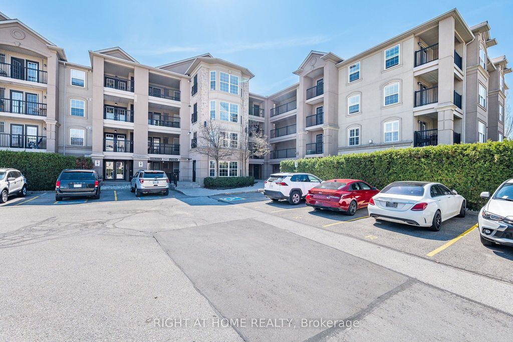 Photo of 2045 Appleby Line #401, Burlington, ON L7L 7G9 (MLS # W13093198)