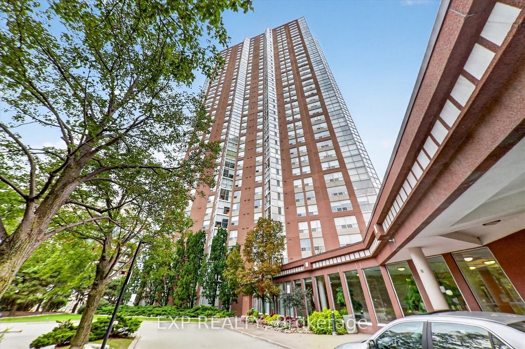 Photo of 7 Concorde Place #2204, Toronto, ON M3C 3N4 (MLS # C13859238)