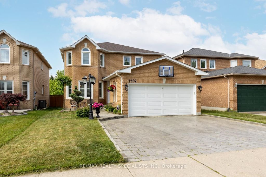 Photo of 7202 Black Walnut Trail, Mississauga, ON L5N 7N4 (MLS # W12795874)