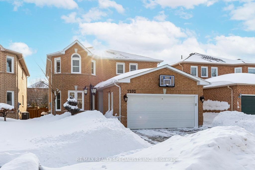 Photo of 7202 Black Walnut Trail, Mississauga, ON L5N 7N4 (MLS # W12795874)