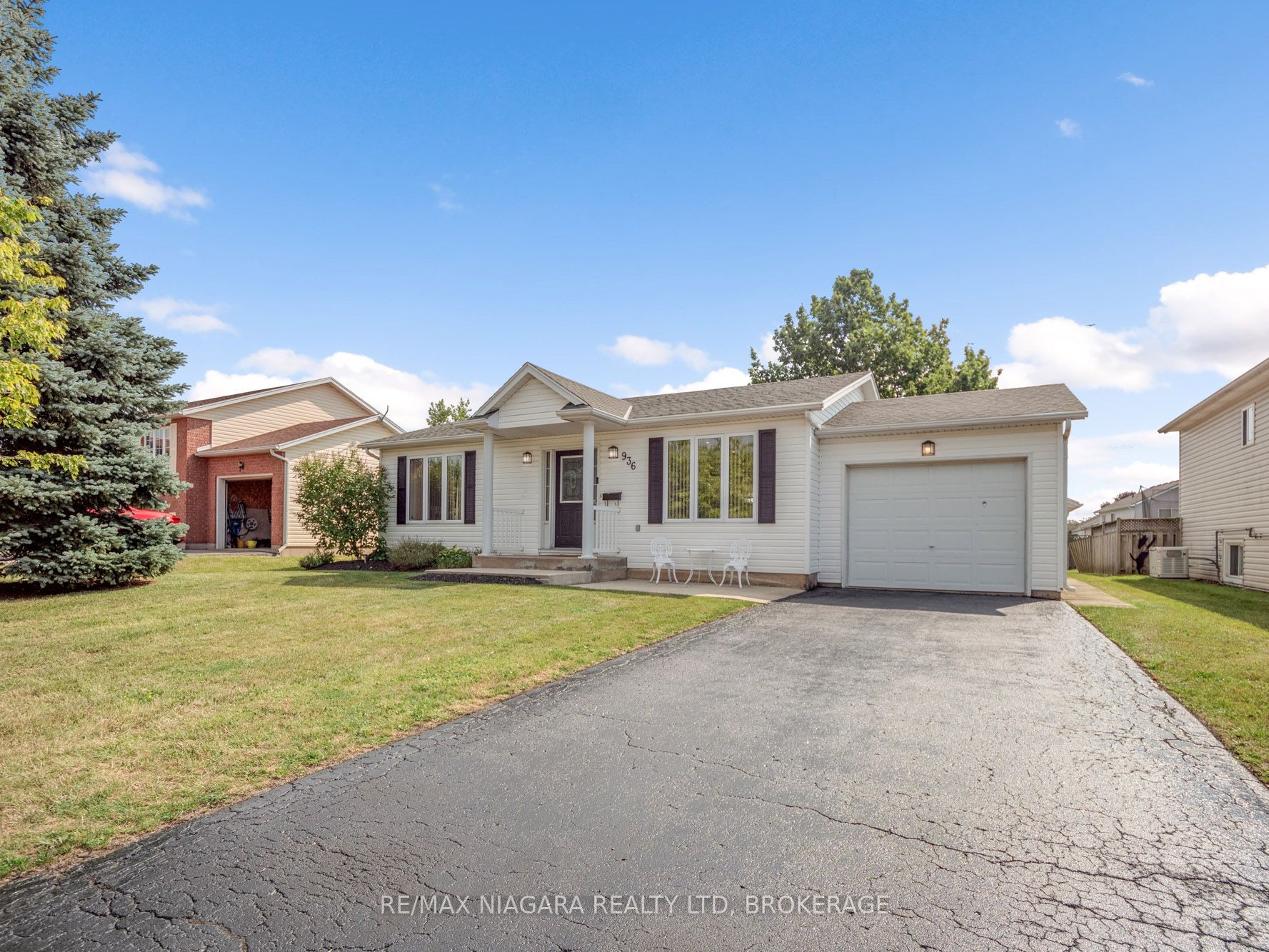936 Colette Road