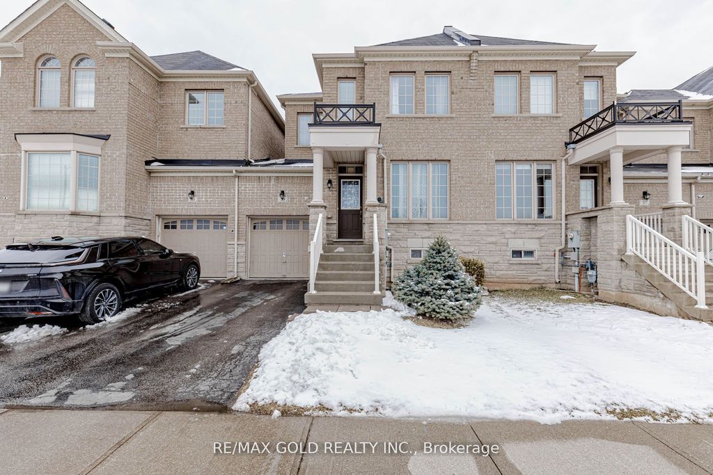 Photo of 39 Chesterwood Crescent, Brampton, ON L6Y 0Z4 (MLS # W13158522)