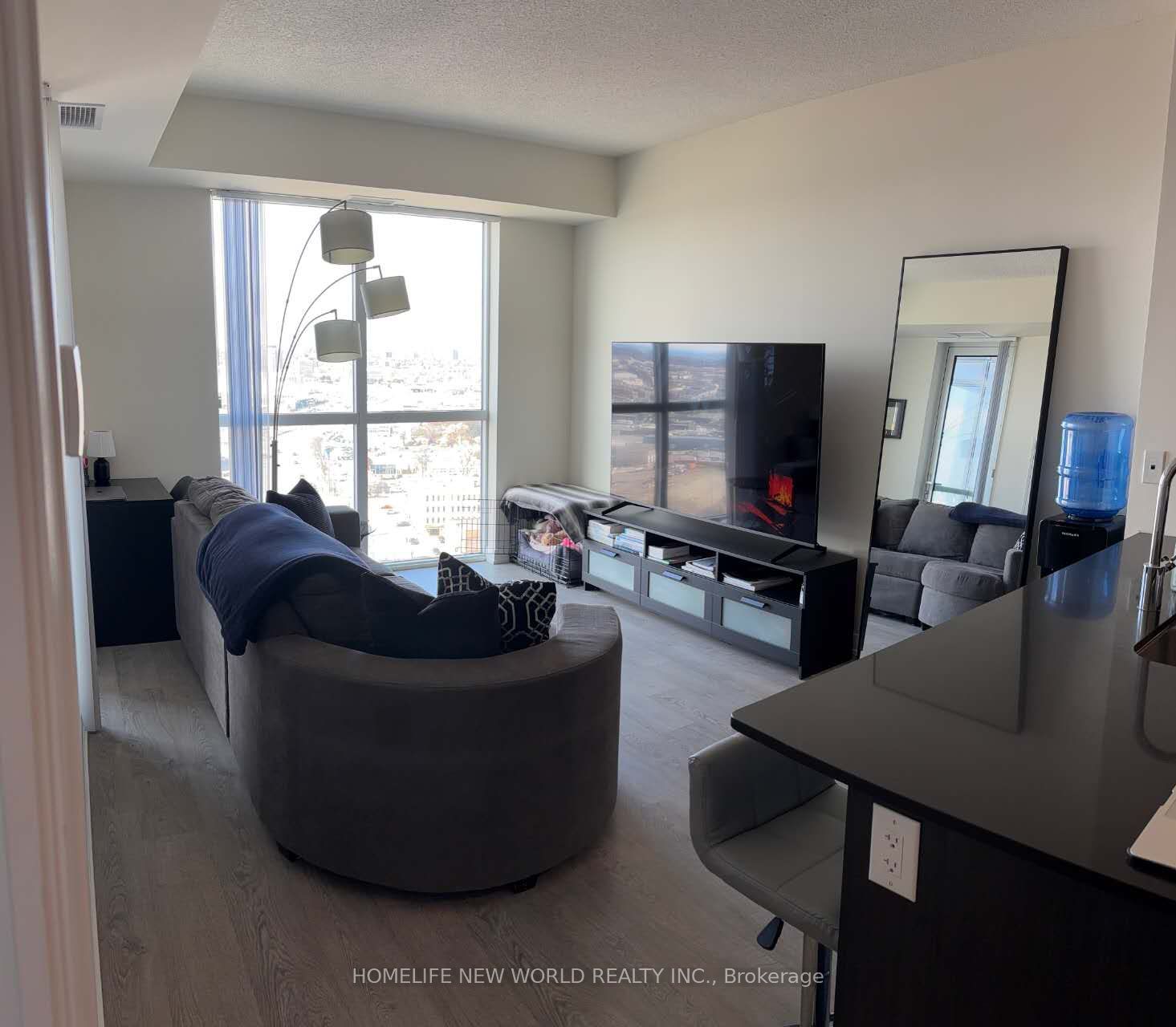 50 Thomas Riley Road N 1806