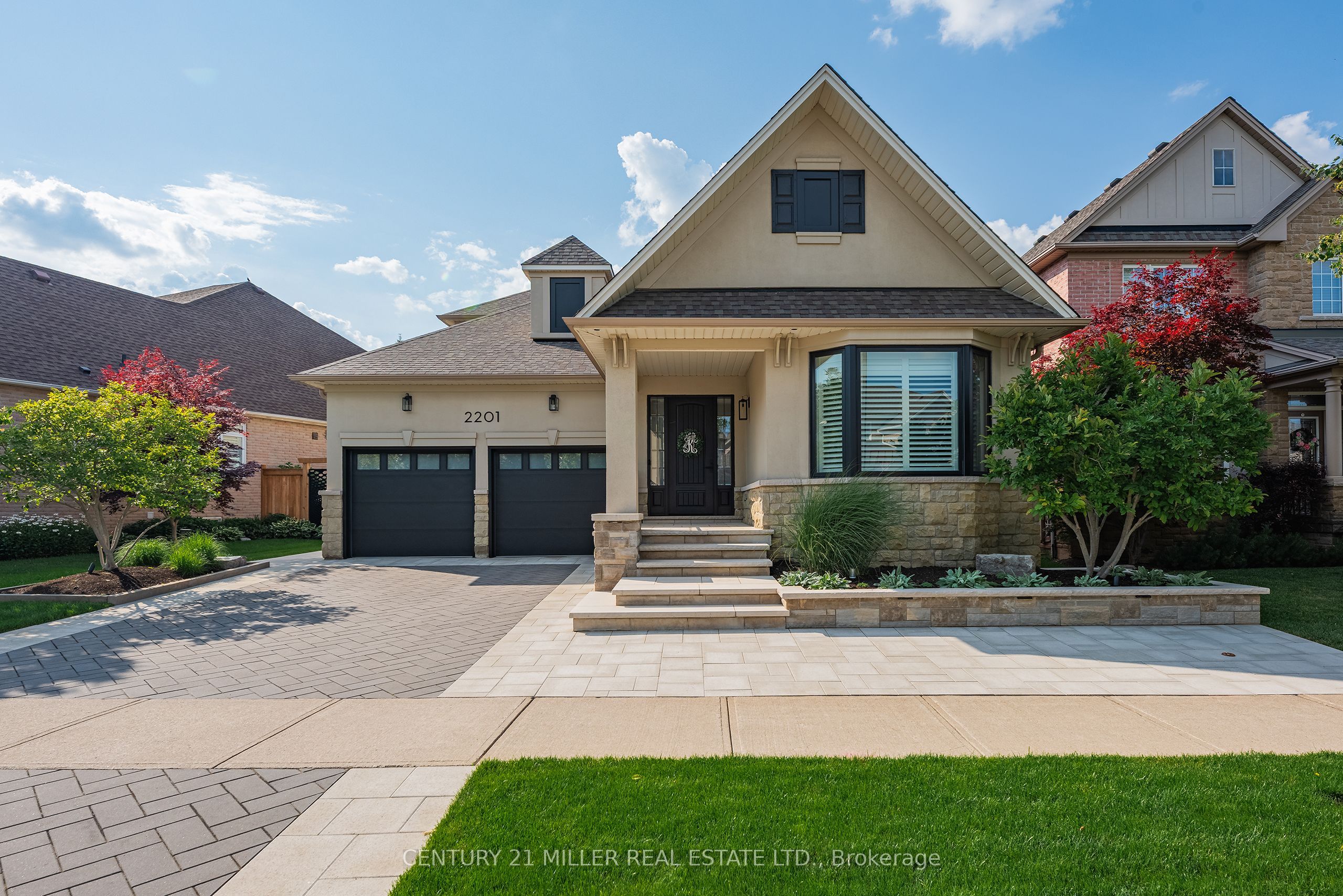 2201 Rochester Circle