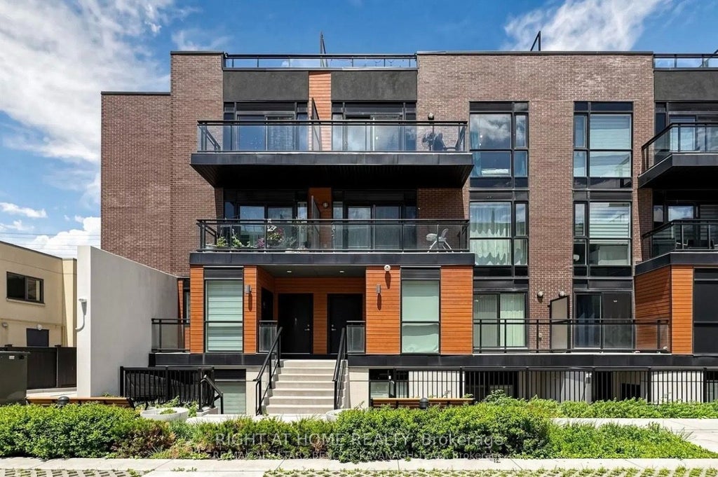 Photo of 5289 Hwy 7 Street E #701, Vaughan, ON L4L 0J1 (MLS # N13860190)