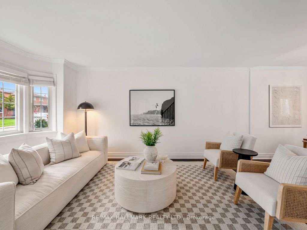 Photo of 144 Floyd Avenue, Toronto, ON M4K 2B7 (MLS # E13078828)