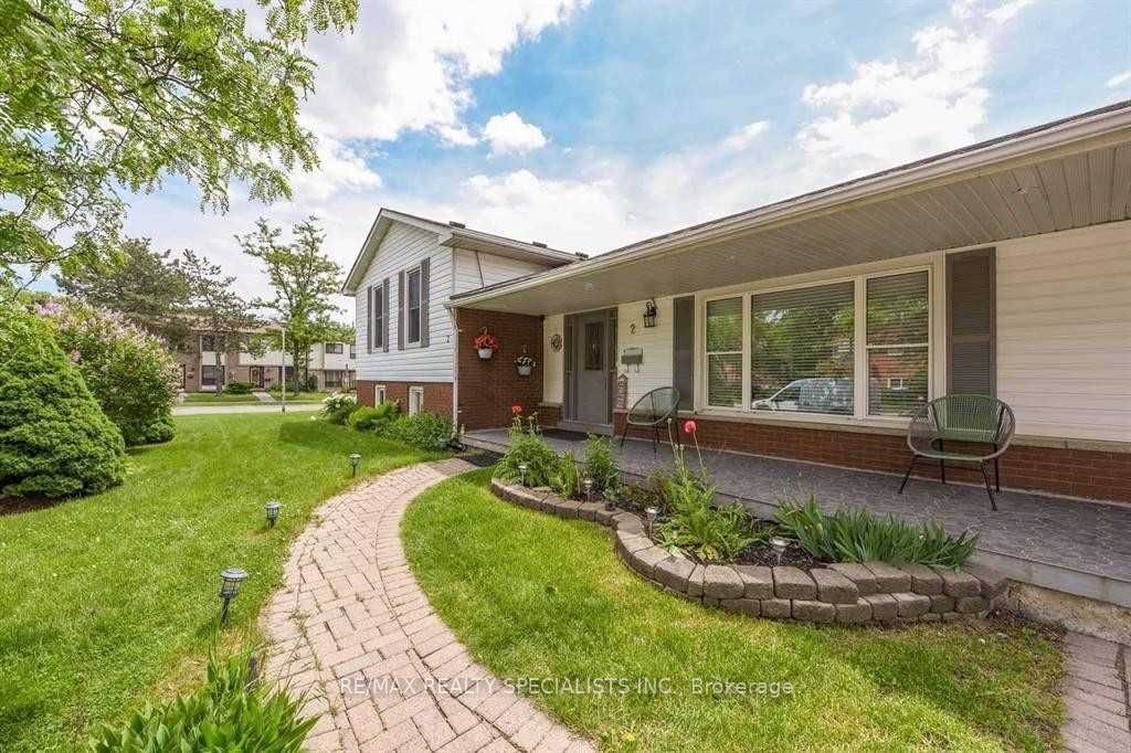 2 Marchbank Crescent