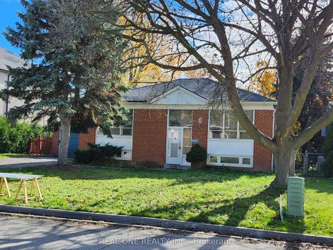 Photo of 33 Urbandale Avenue, Toronto, ON M2M 2G9 (MLS # C12520656)