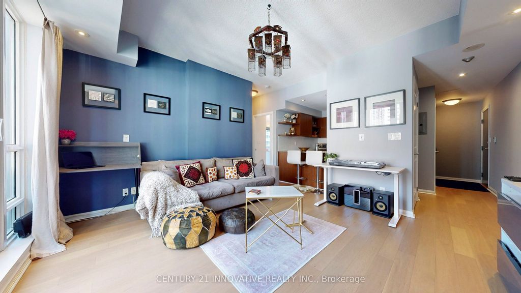 Photo of 35 Hayden Street E #1510, Toronto, ON M4Y 3C3 (MLS # C12427439)